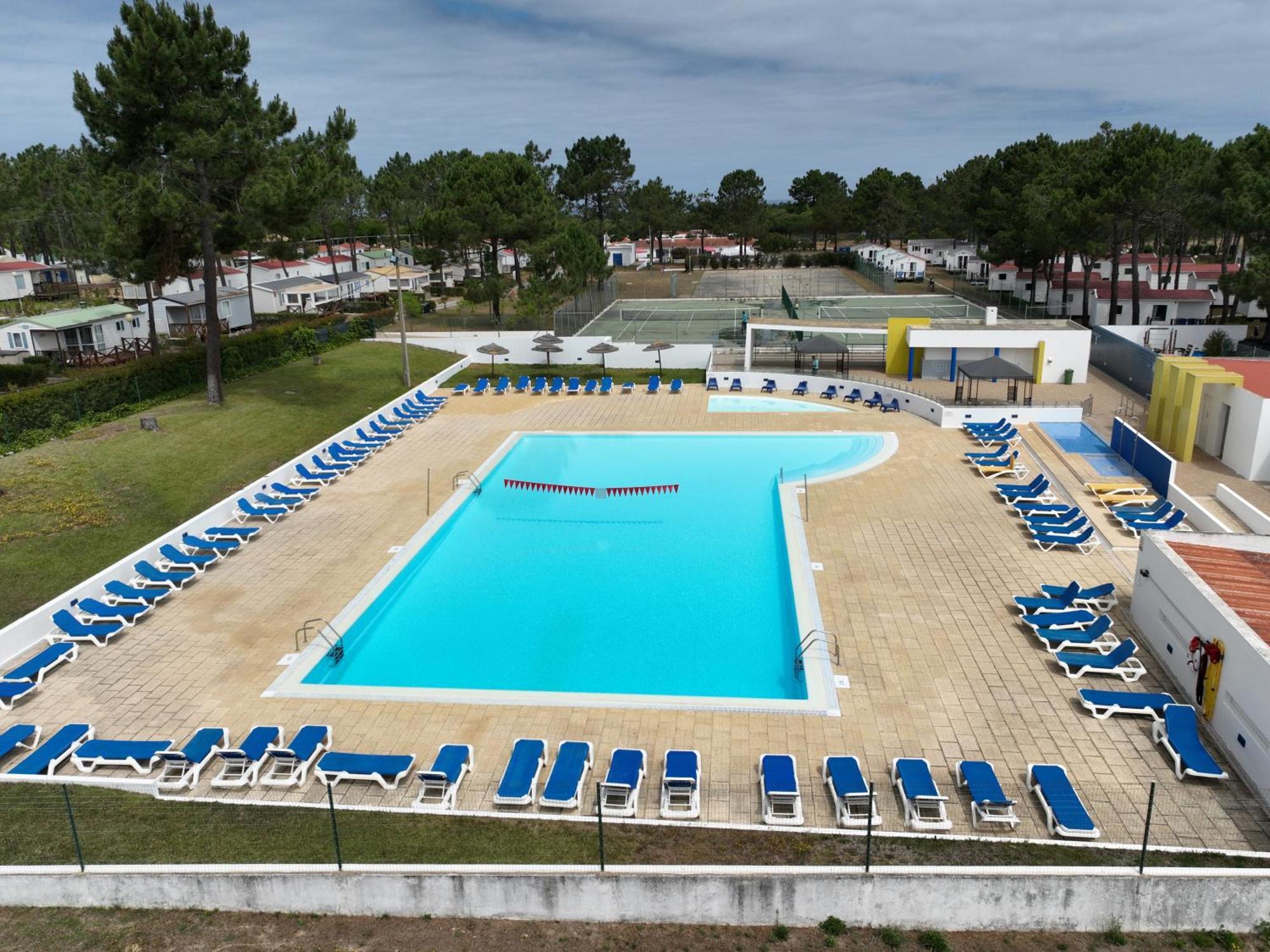 Parque De Campismo Orbitur Sitava Milfontes Hotel Malhadinhas Buitenkant foto