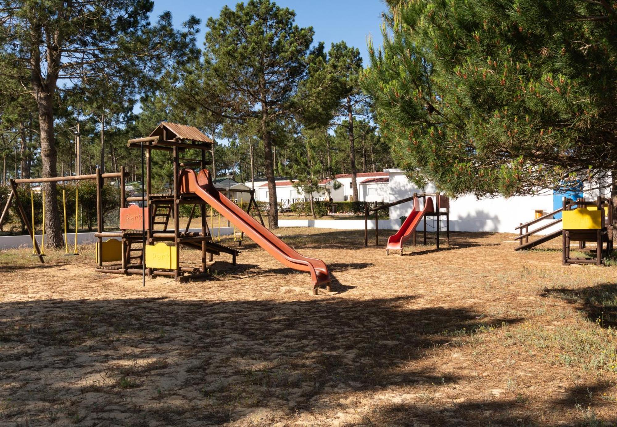Parque De Campismo Orbitur Sitava Milfontes Hotel Malhadinhas Buitenkant foto