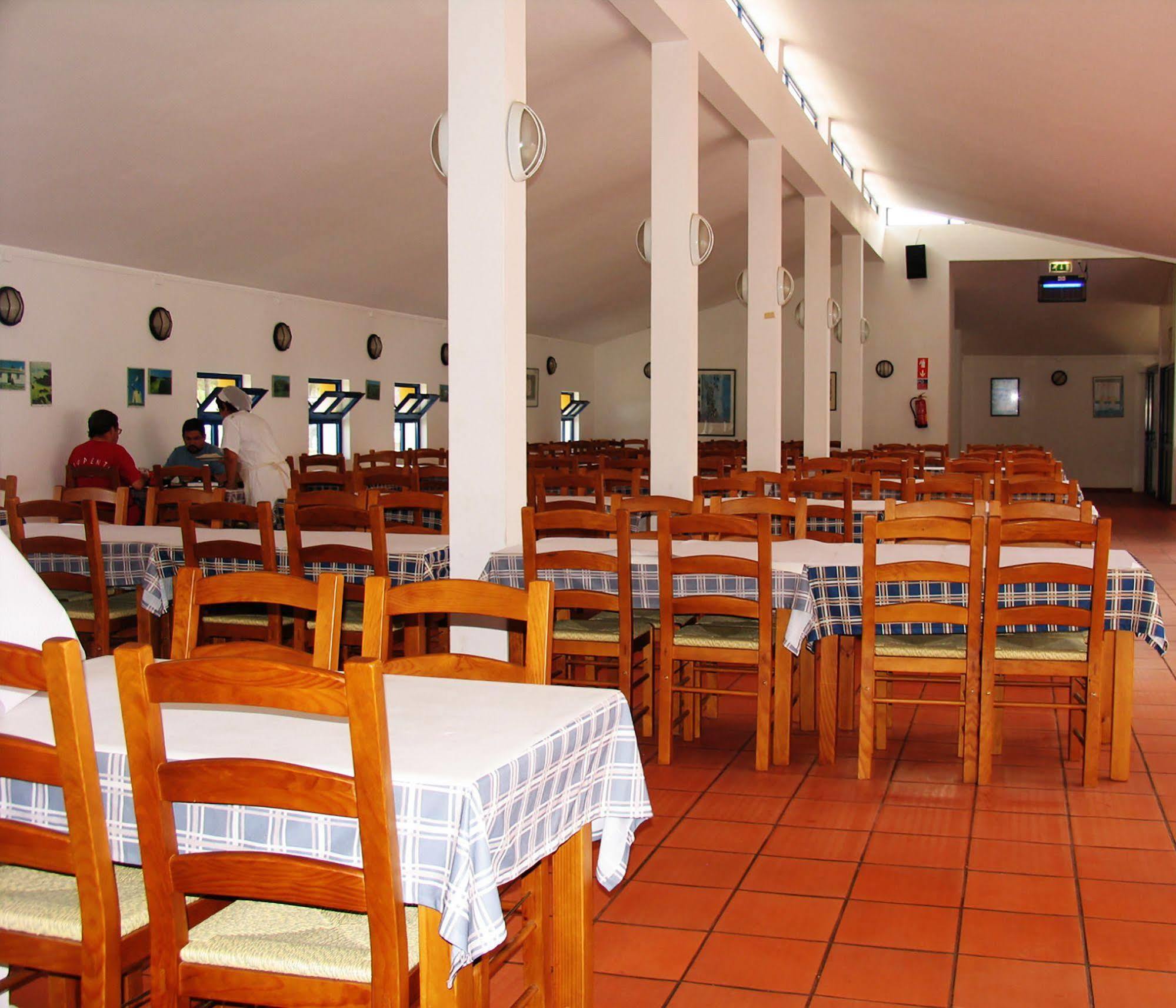 Parque De Campismo Orbitur Sitava Milfontes Hotel Malhadinhas Buitenkant foto
