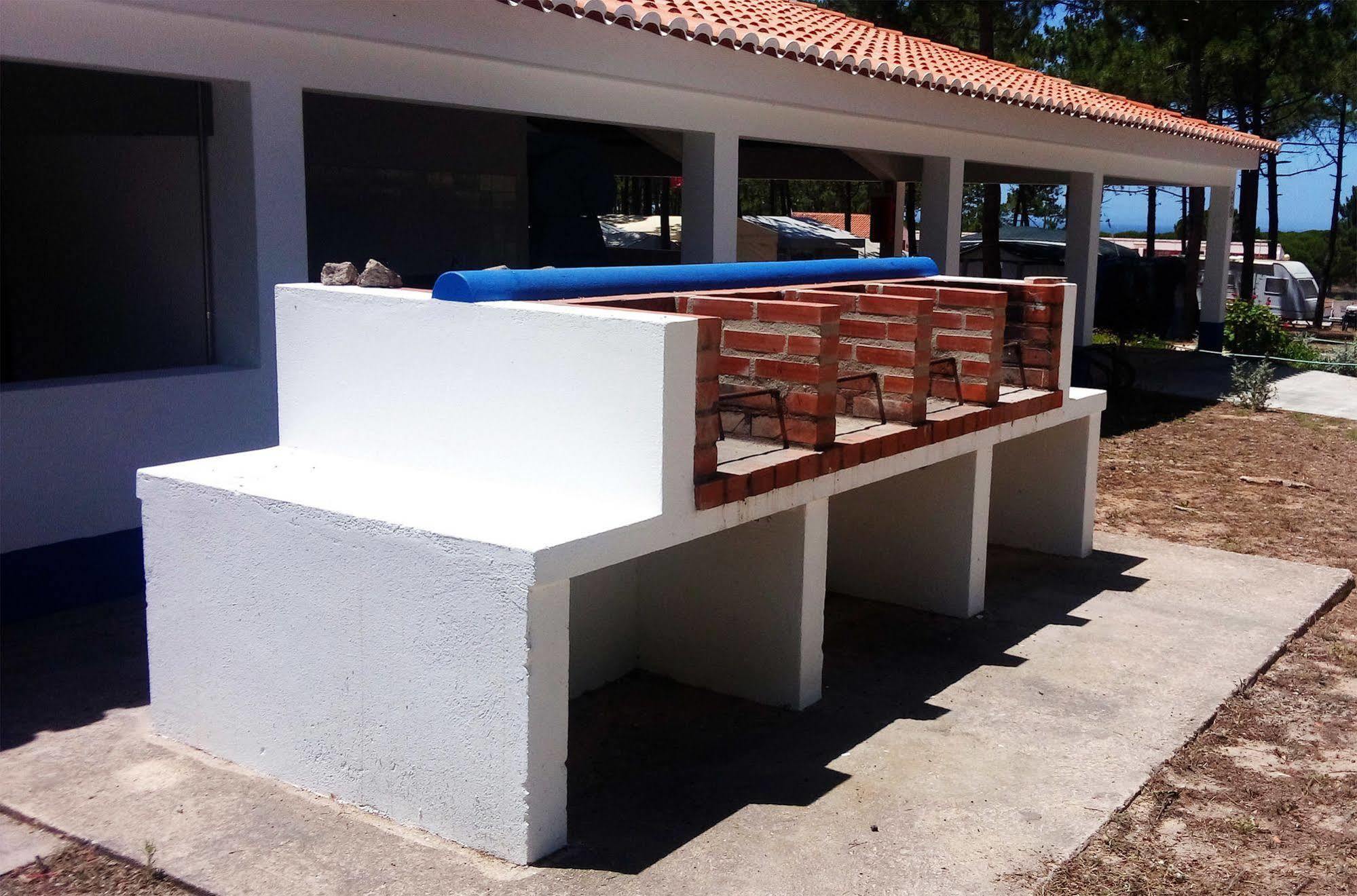 Parque De Campismo Orbitur Sitava Milfontes Hotel Malhadinhas Buitenkant foto