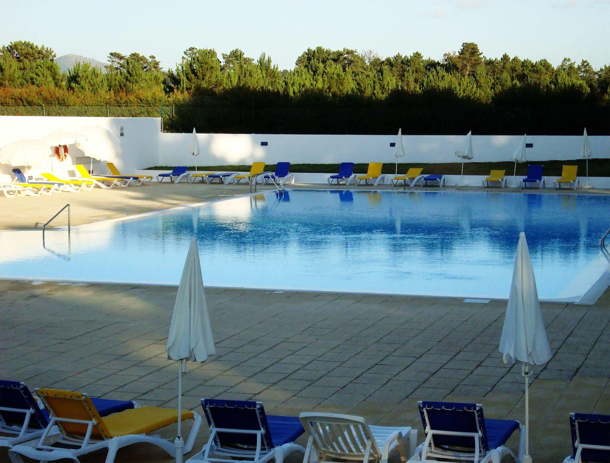 Parque De Campismo Orbitur Sitava Milfontes Hotel Malhadinhas Buitenkant foto